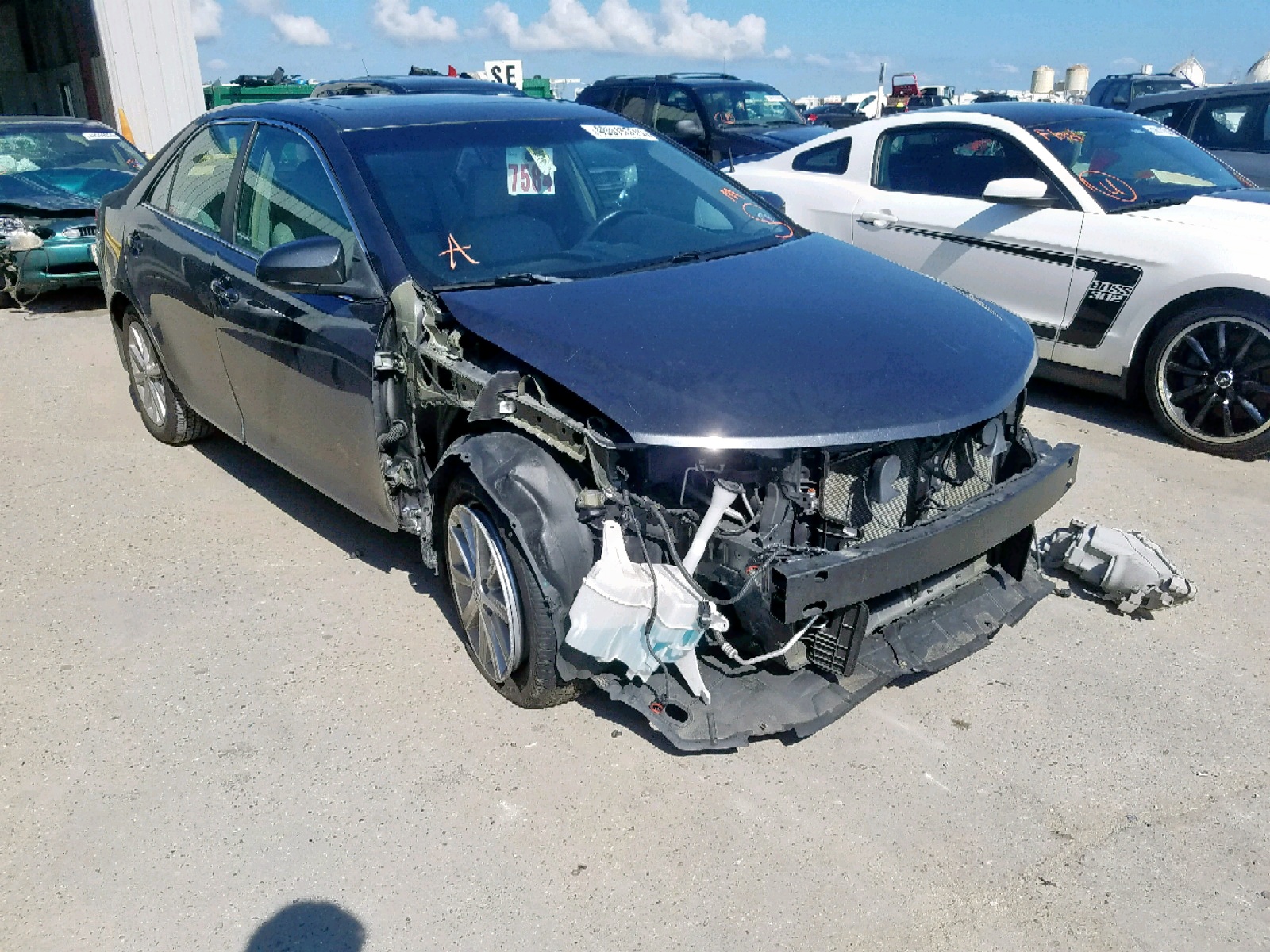 TOYOTA CAMRY 2012