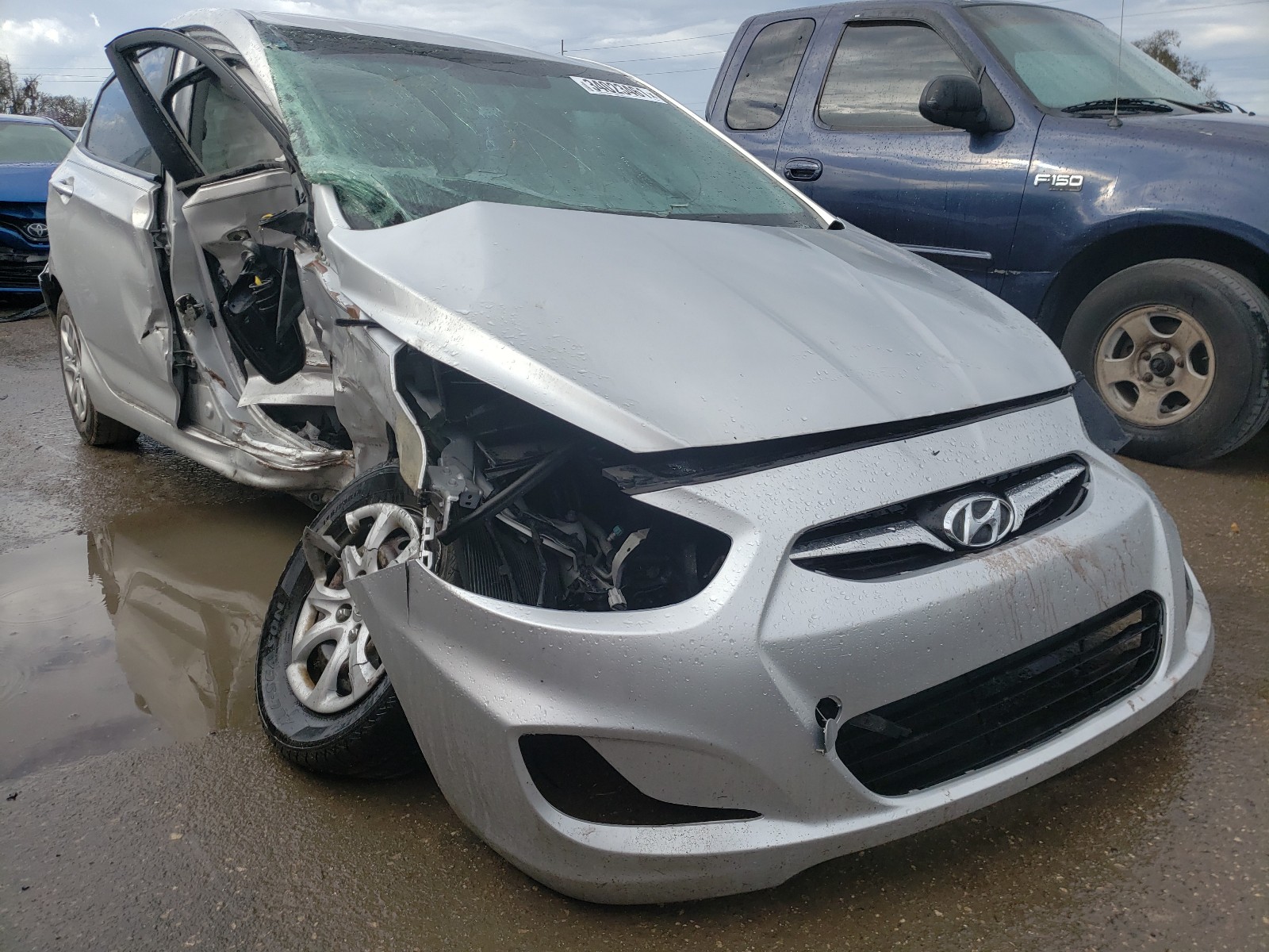 HYUNDAI ACCENT 2013