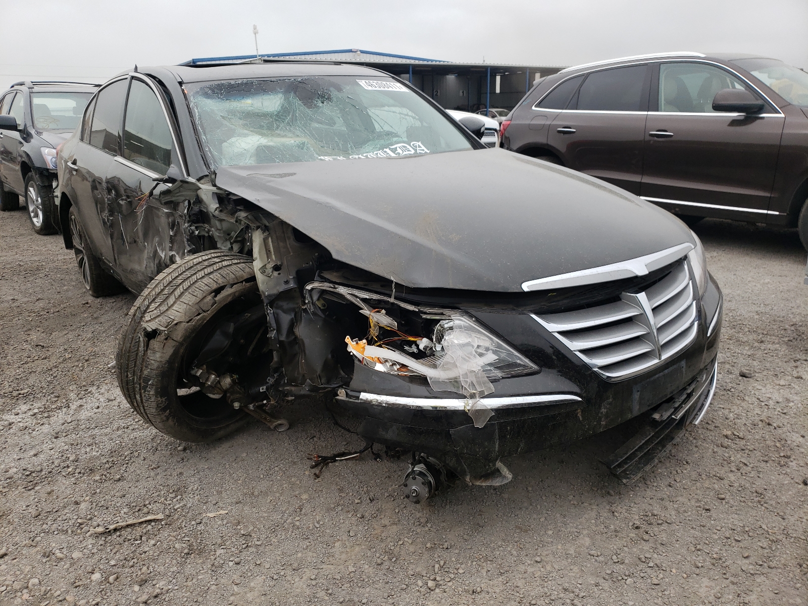 HYUNDAI GENESIS 5. 2012