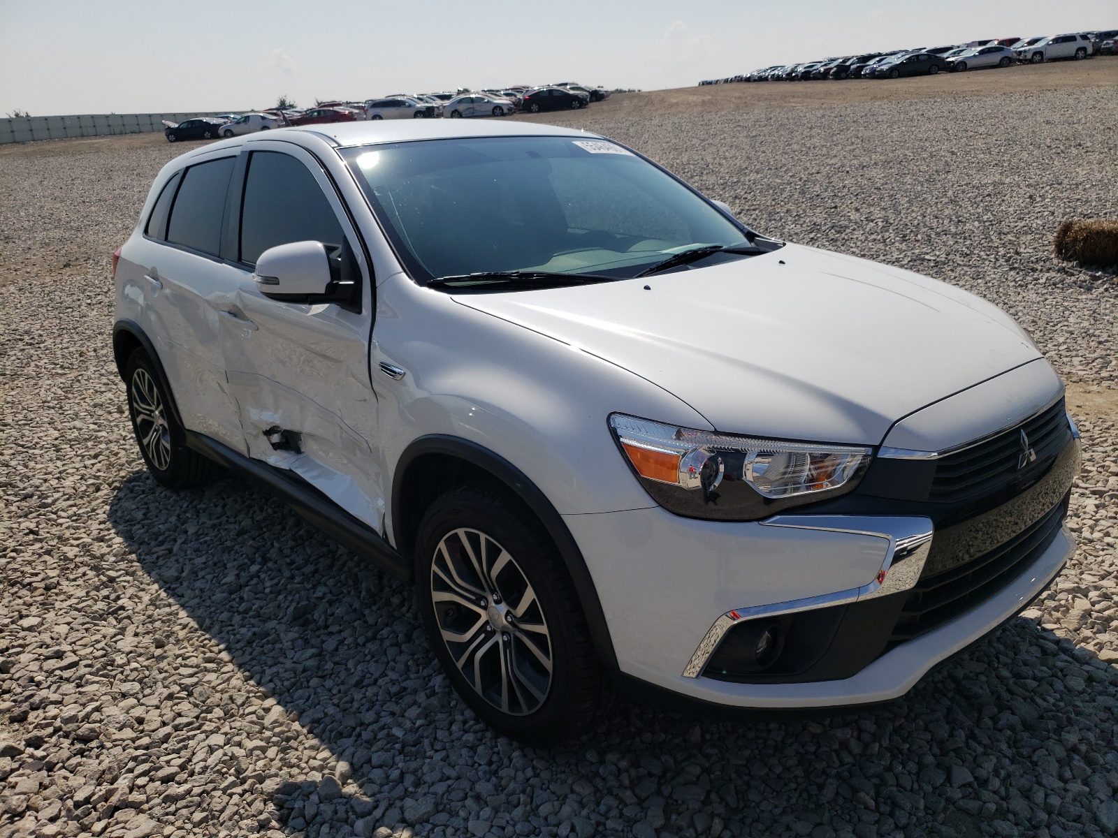 MITSUBISHI OUTLANDER 2016