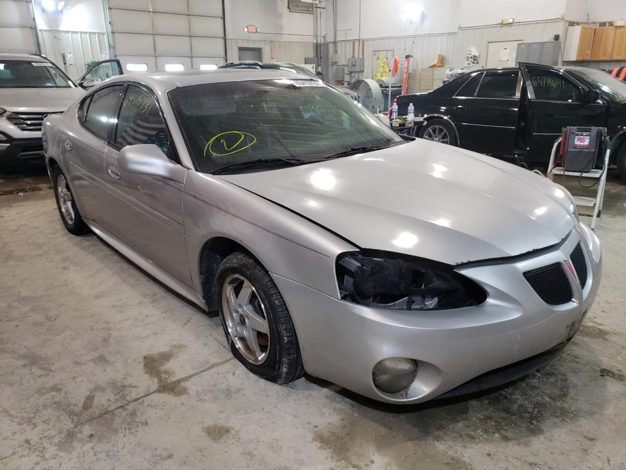 PONTIAC GRAND PRIX 2004