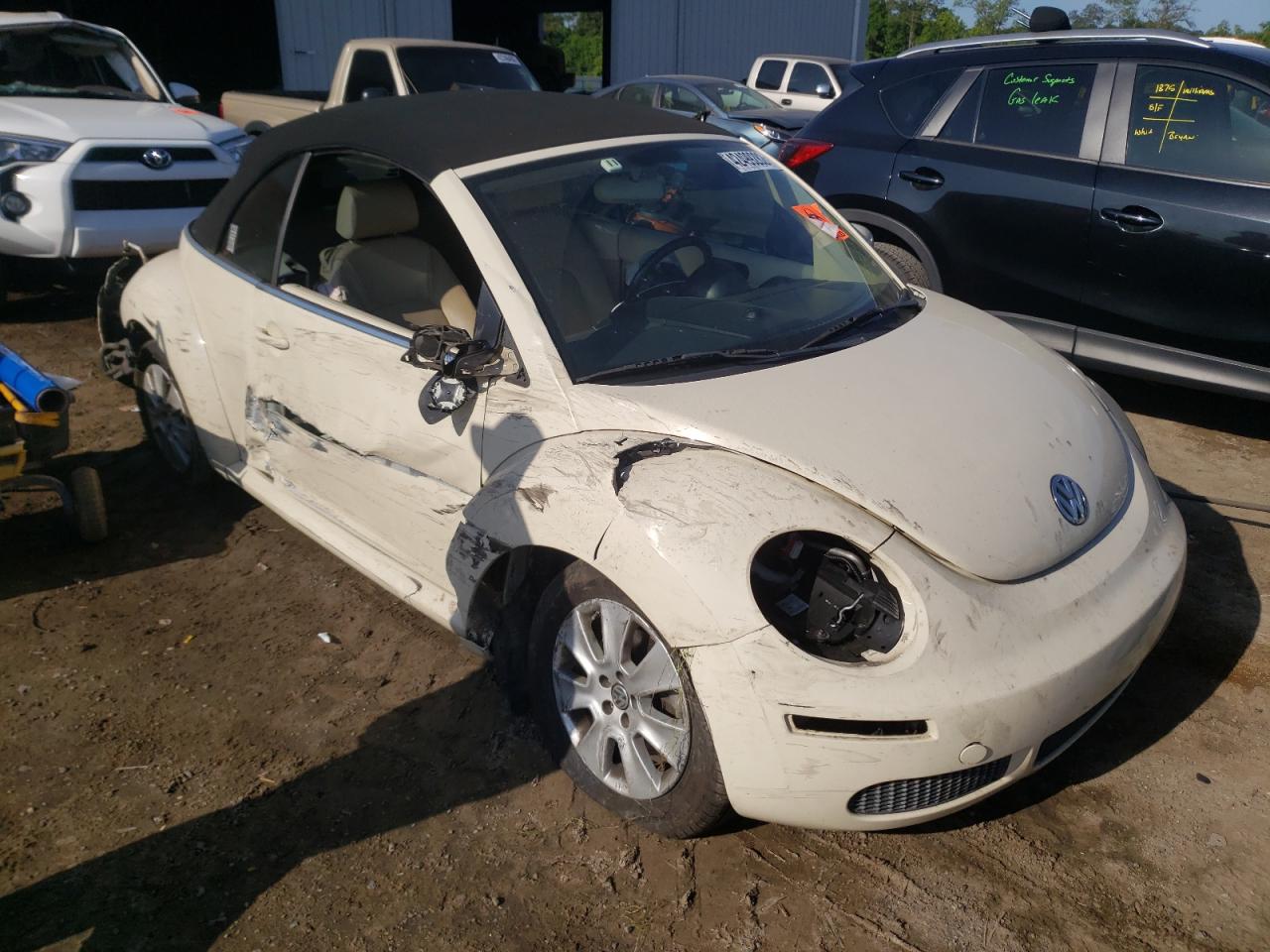 VOLKSWAGEN NEW BEETLE 2009