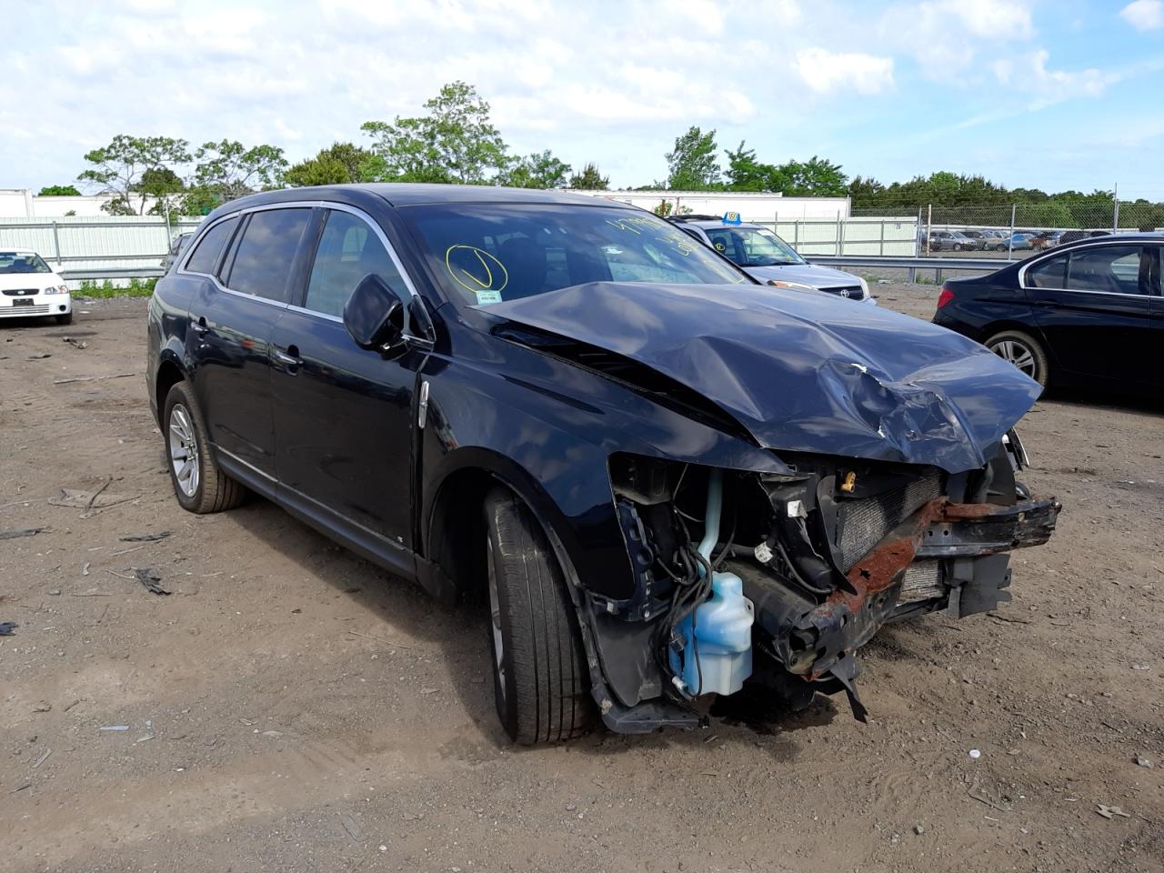 LINCOLN MKT 2015