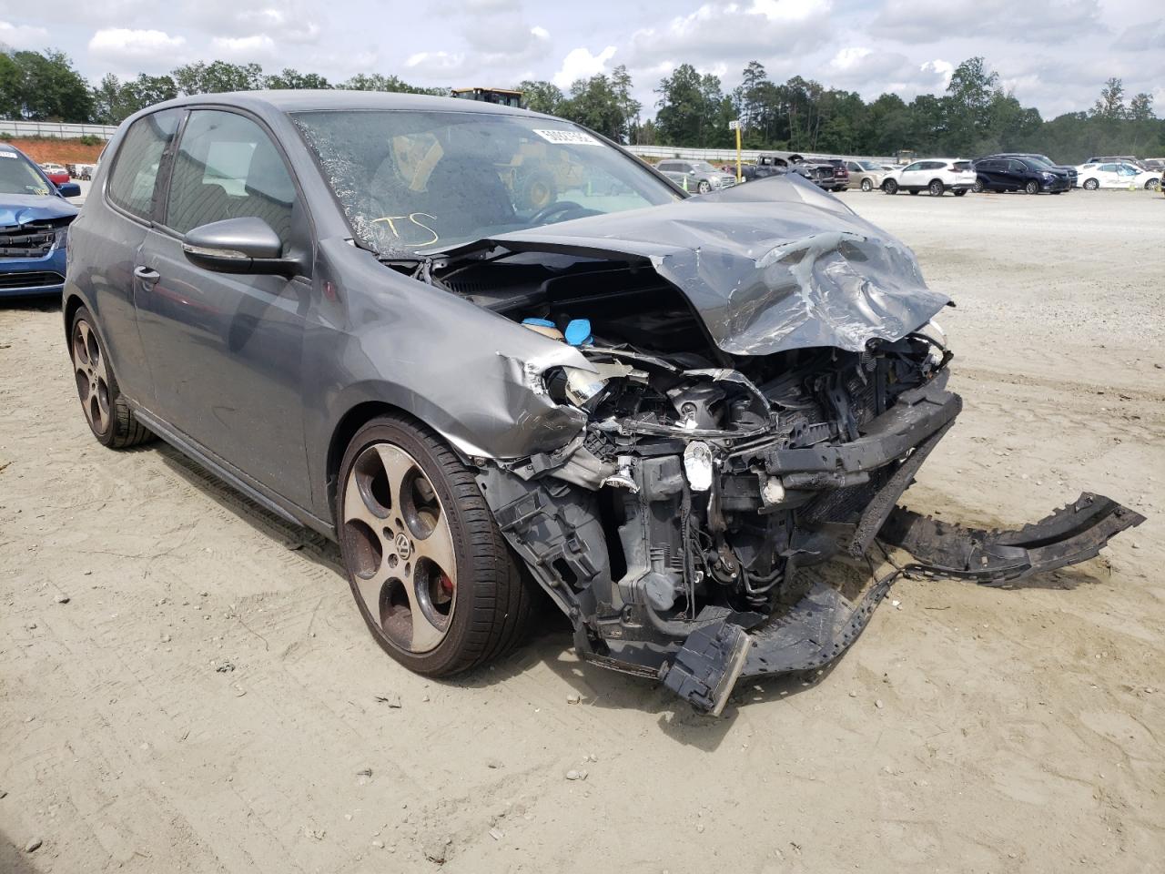 VOLKSWAGEN GTI 2010