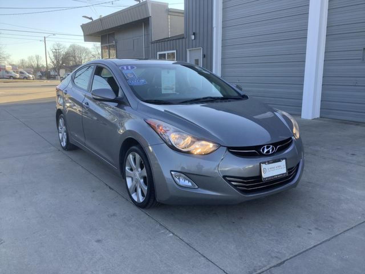 HYUNDAI ELANTRA GL 2011