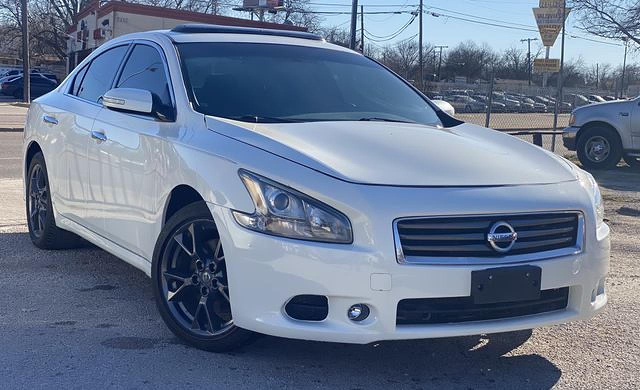 NISSAN MAXIMA 2014
