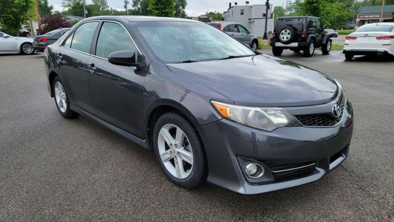 TOYOTA CAMRY 2012
