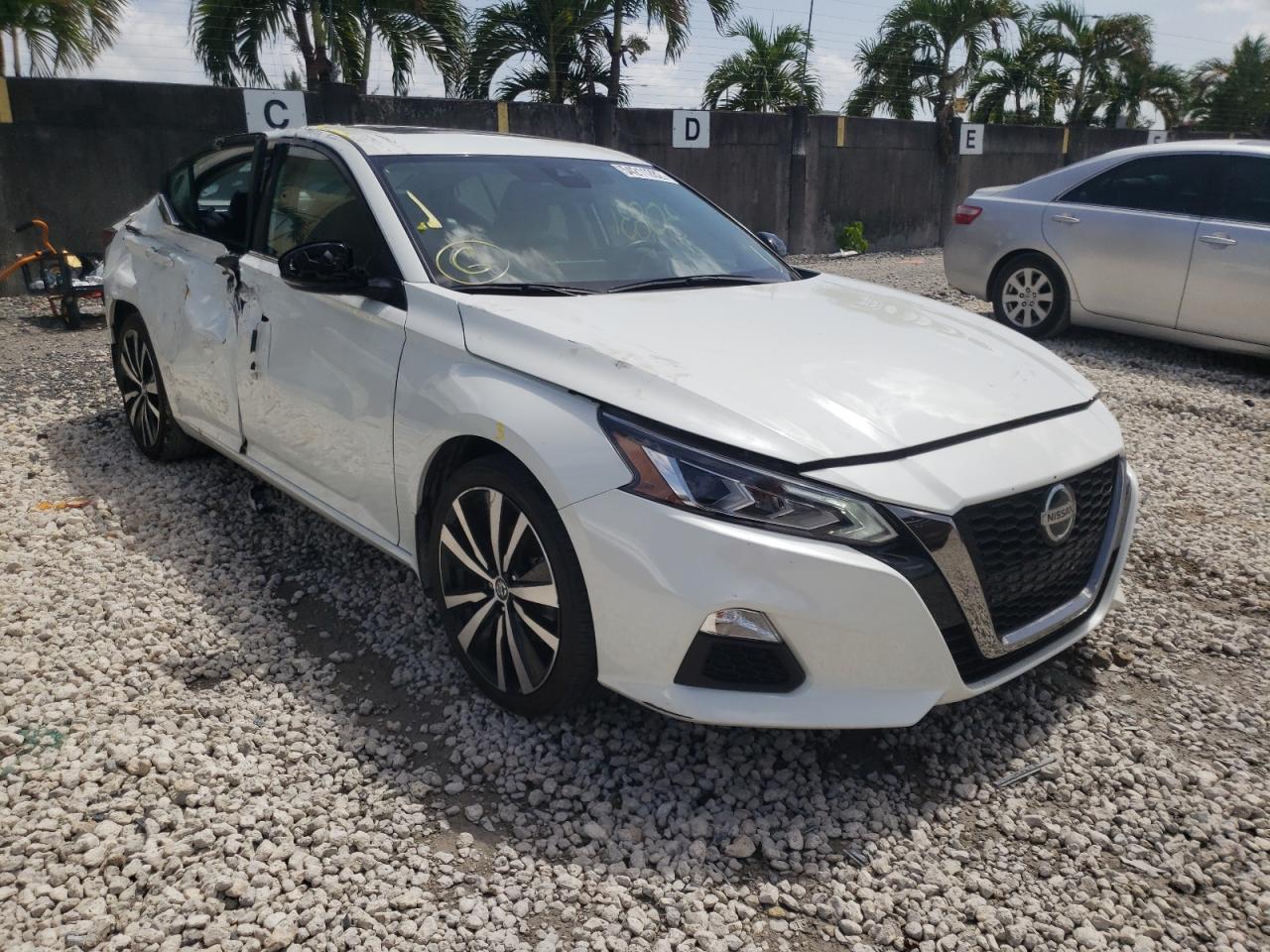 Nissan Altima 2021