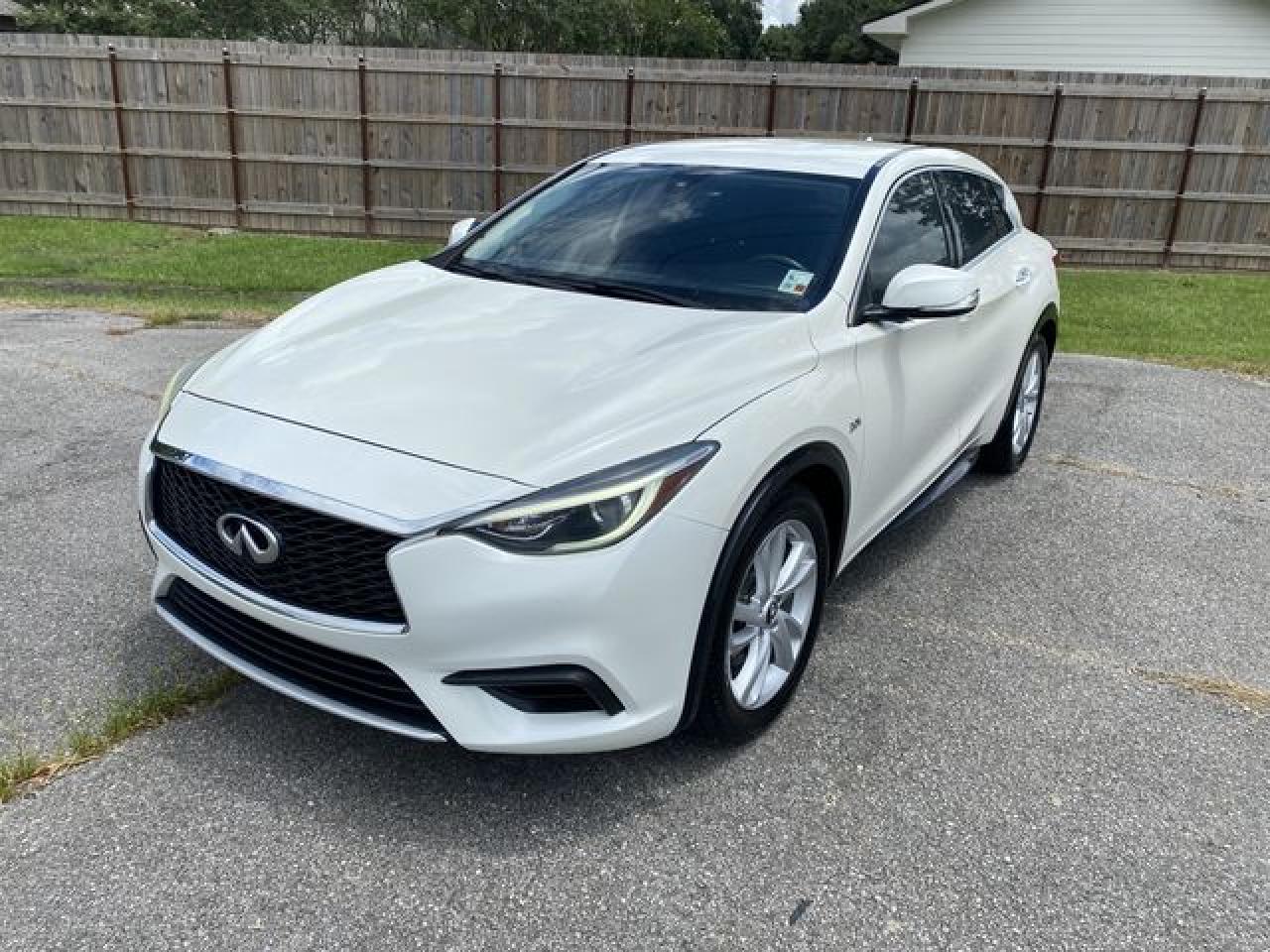 INFINITI QX30 2017