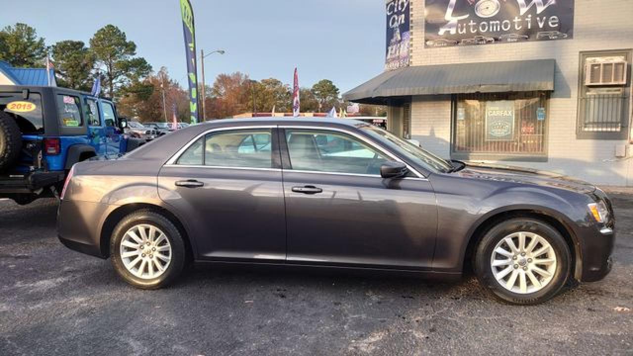 CHRYSLER 300 2013