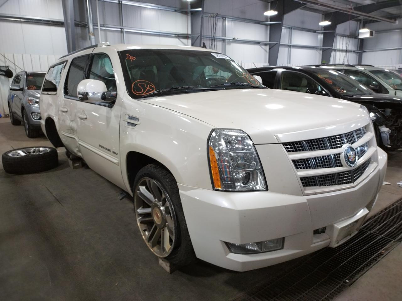 Cadillac Escalade esv 2012