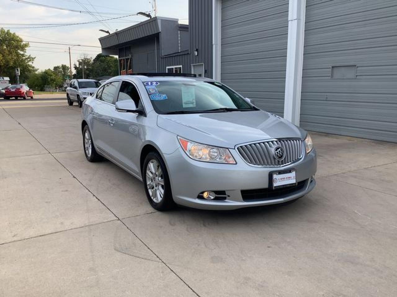 BUICK LACROSSE 2012