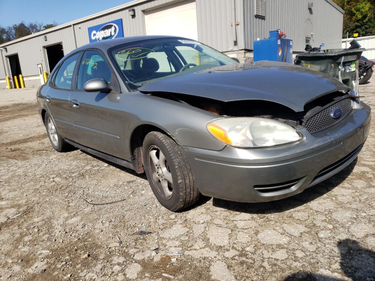 Ford Taurus 2004
