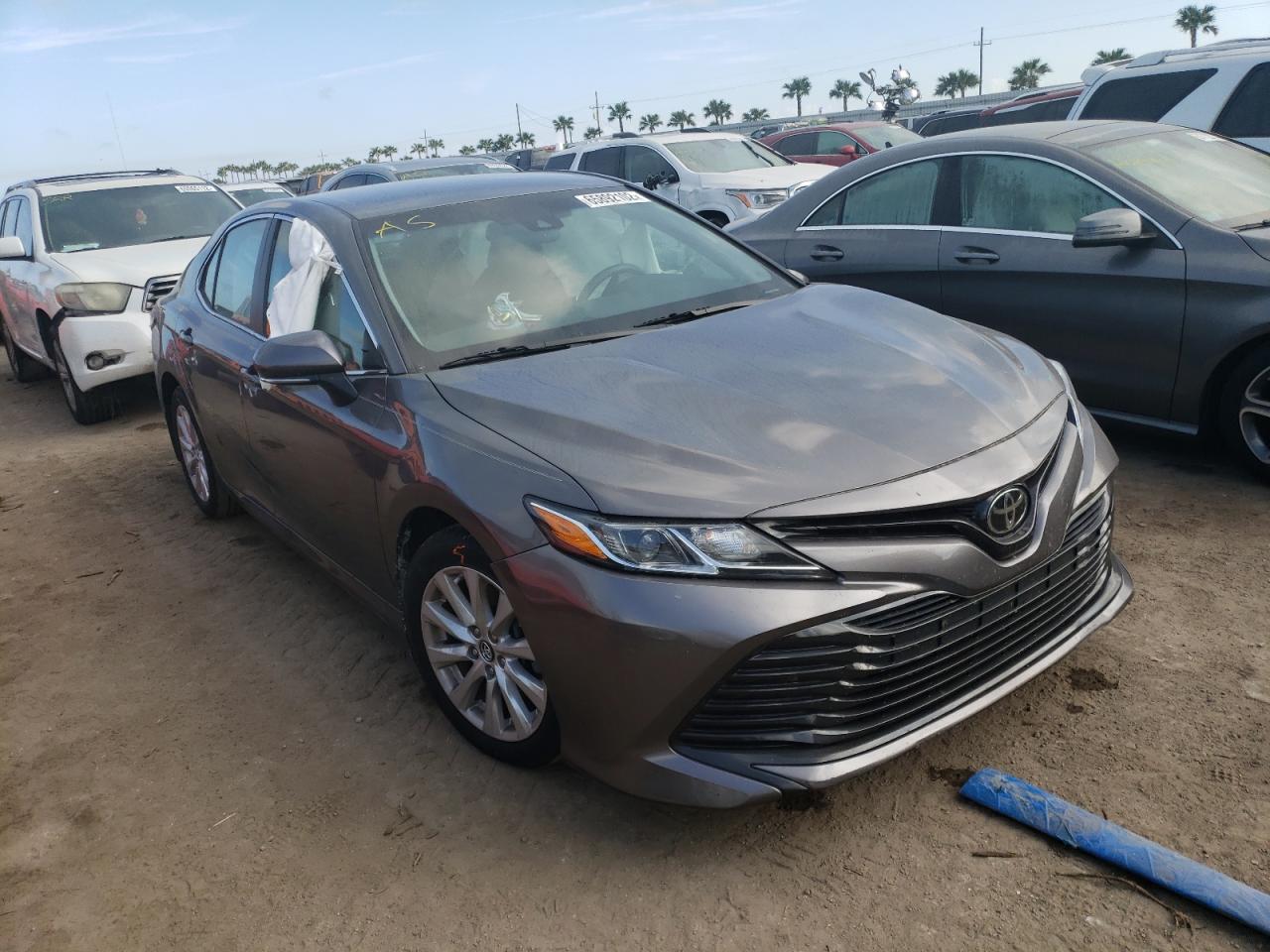 TOYOTA CAMRY 2018