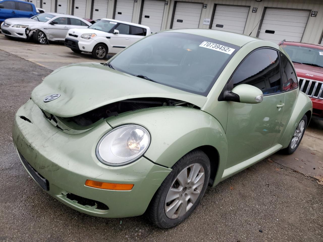 VOLKSWAGEN NEW BEETLE 2009