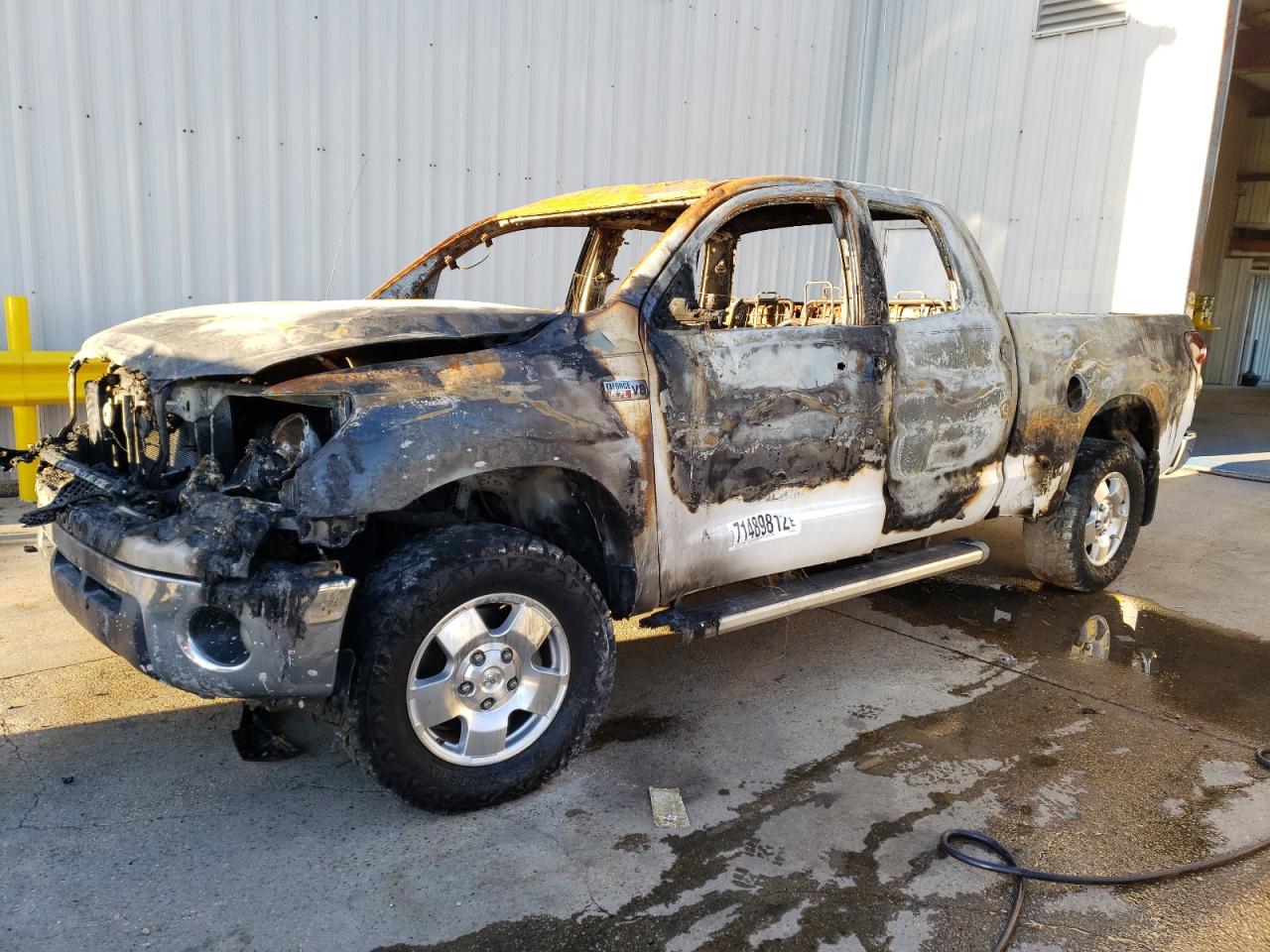 TOYOTA TUNDRA DOU 2008