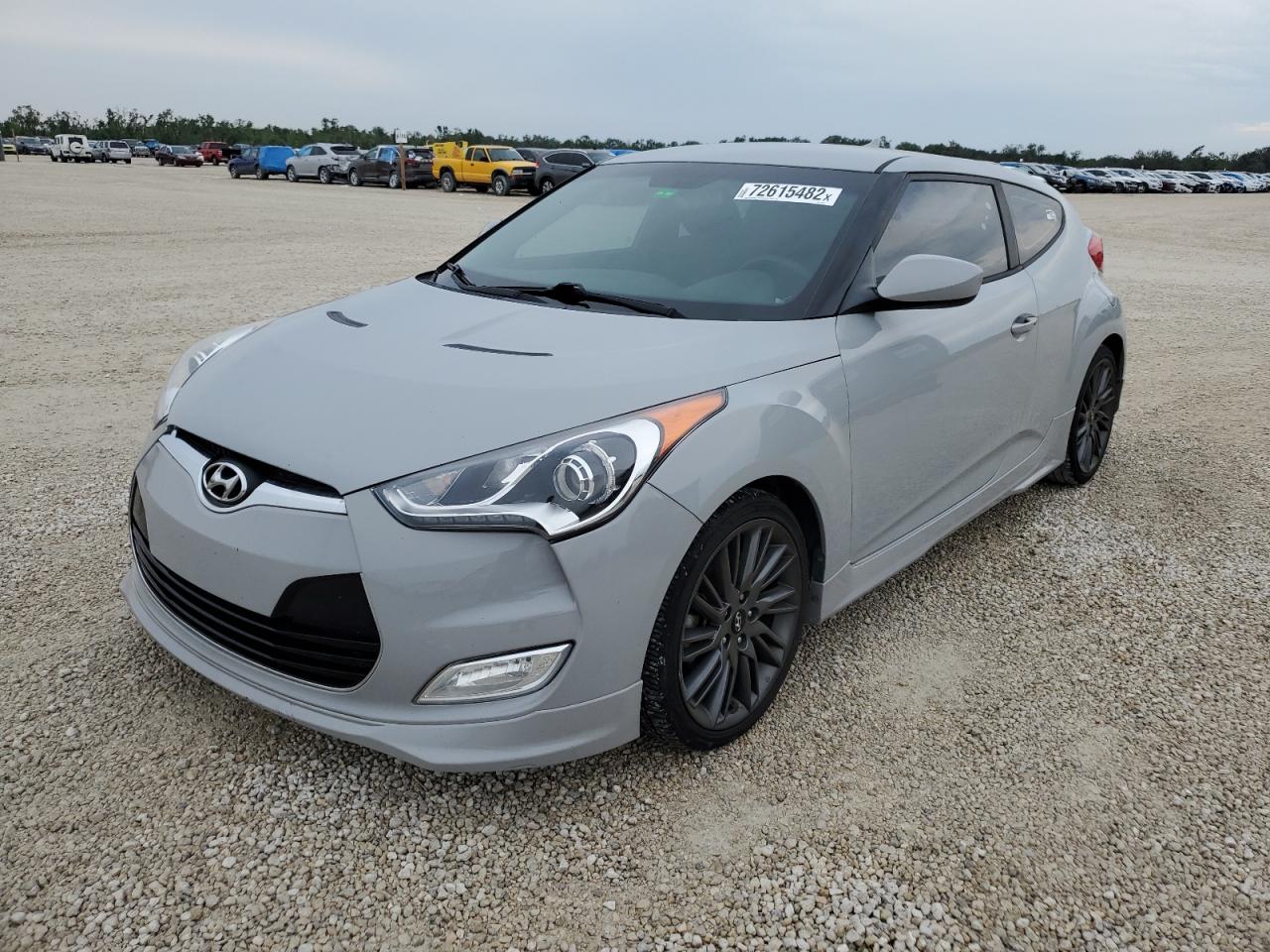 Hyundai Veloster 2013