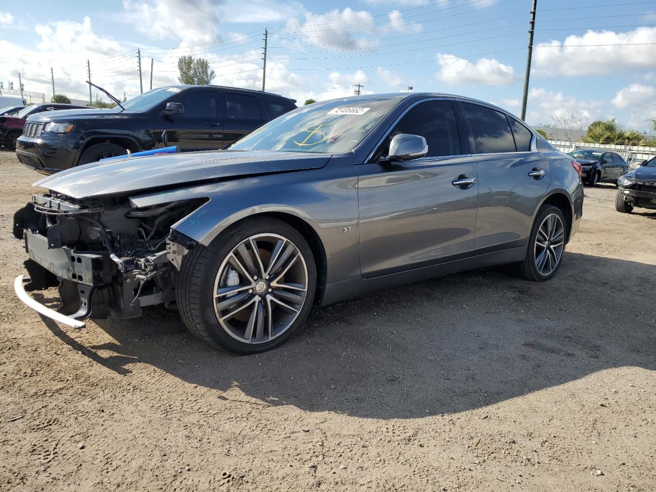 Infiniti Q50 2015