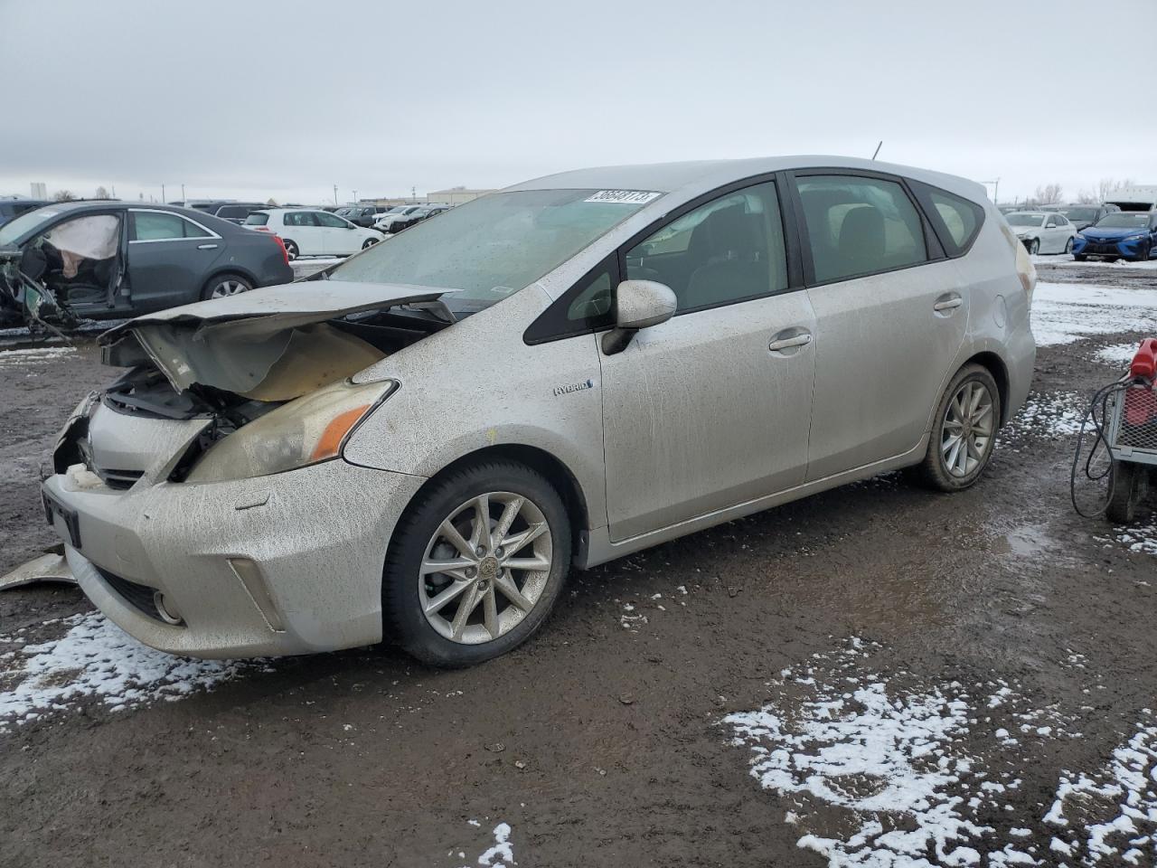 Toyota Prius v 2012