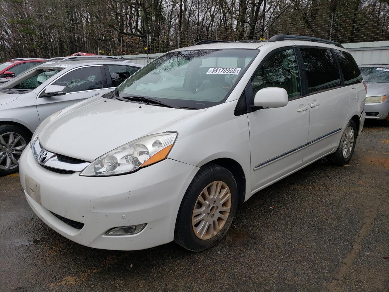 TOYOTA SIENNA XLE 2008