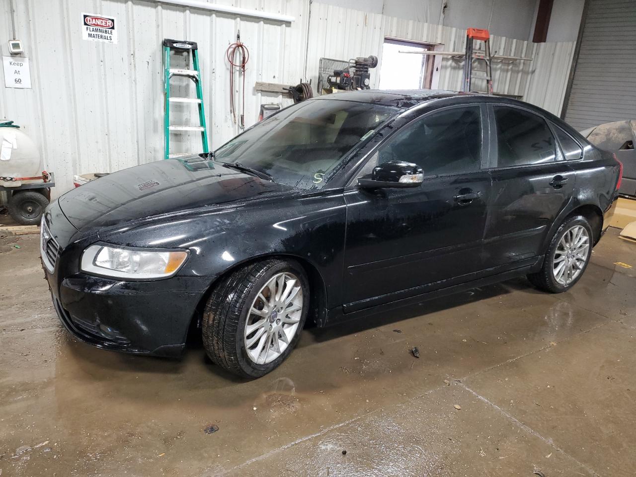 VOLVO S40 2010