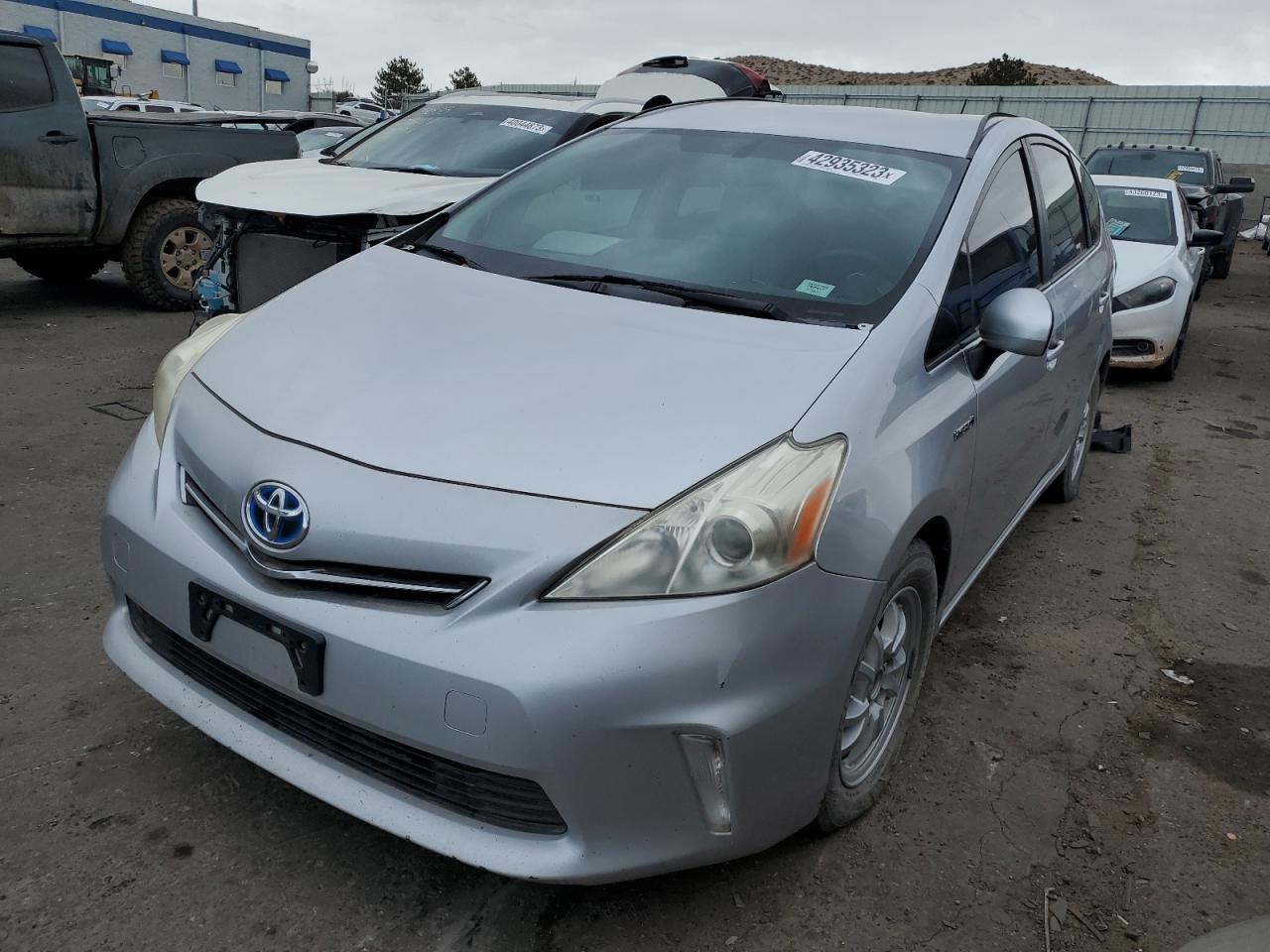 TOYOTA PRIUS V 2012