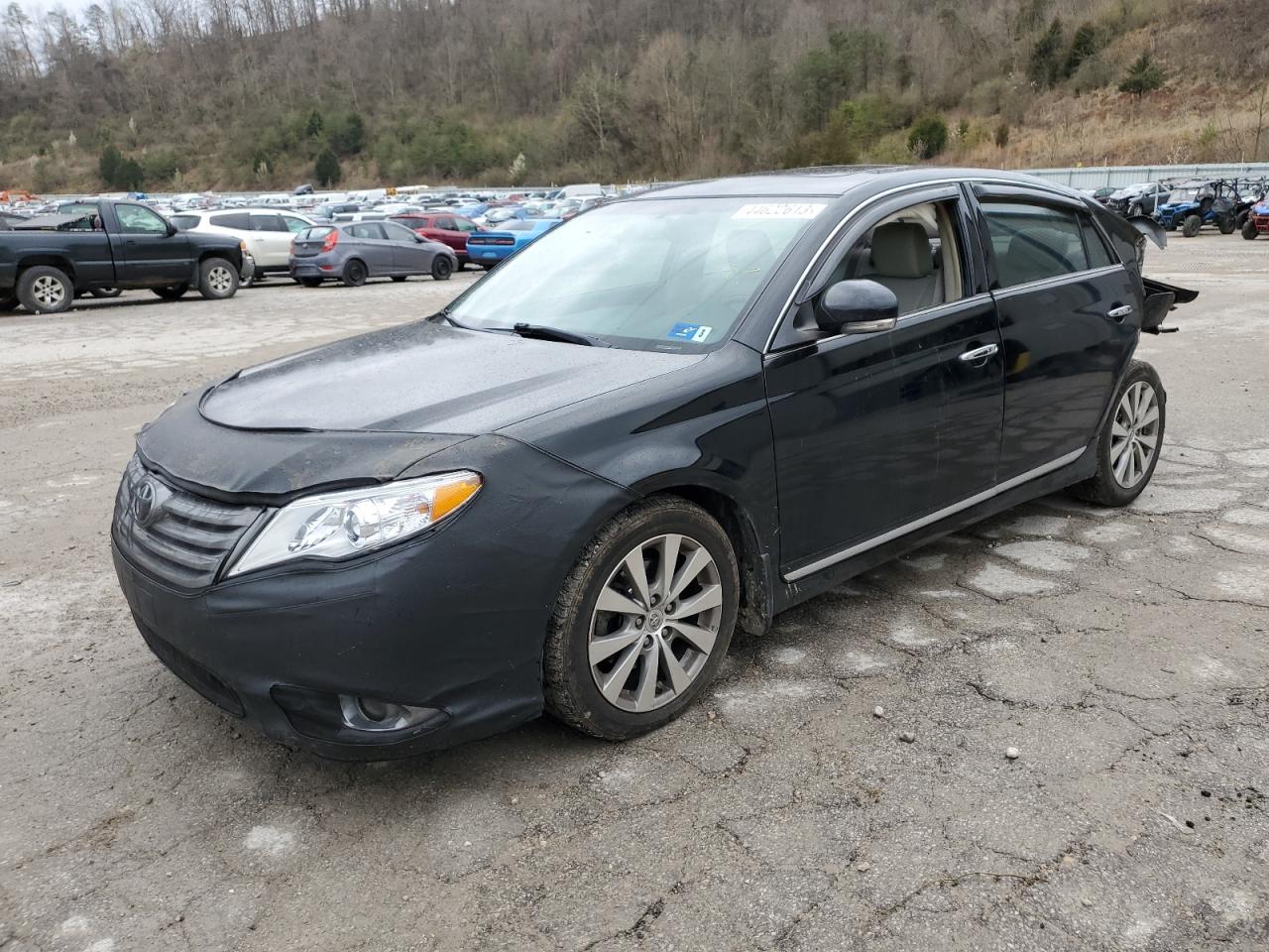 Toyota Avalon 2011