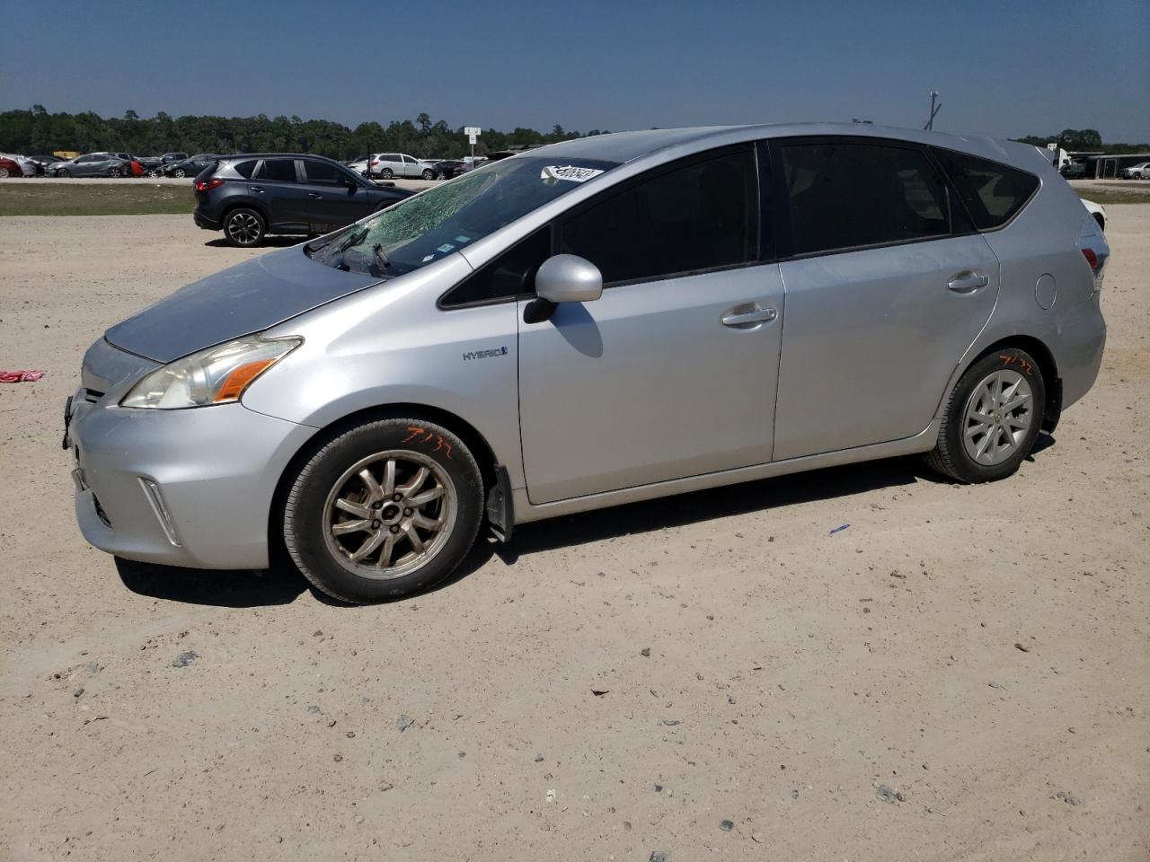 TOYOTA Prius V 2012