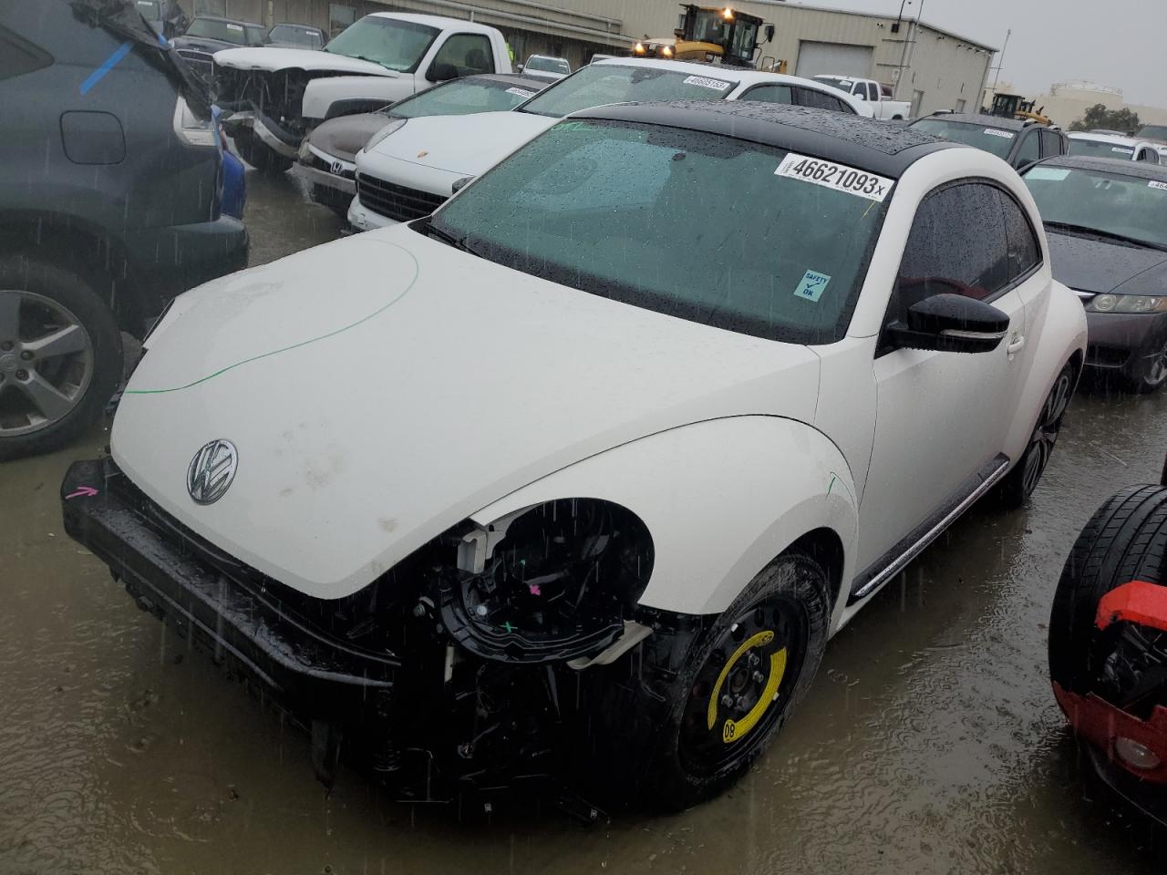 VOLKSWAGEN BEETLE TUR 2013