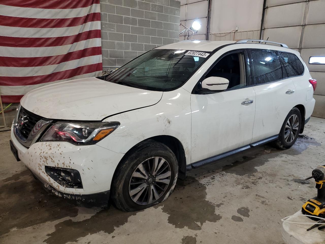 NISSAN PATHFINDER 2017