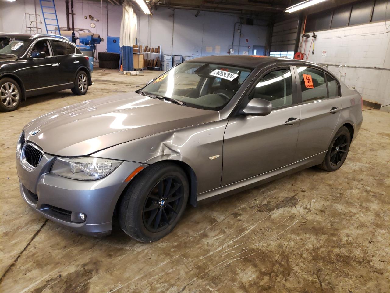 BMW 3 SERIES 2011