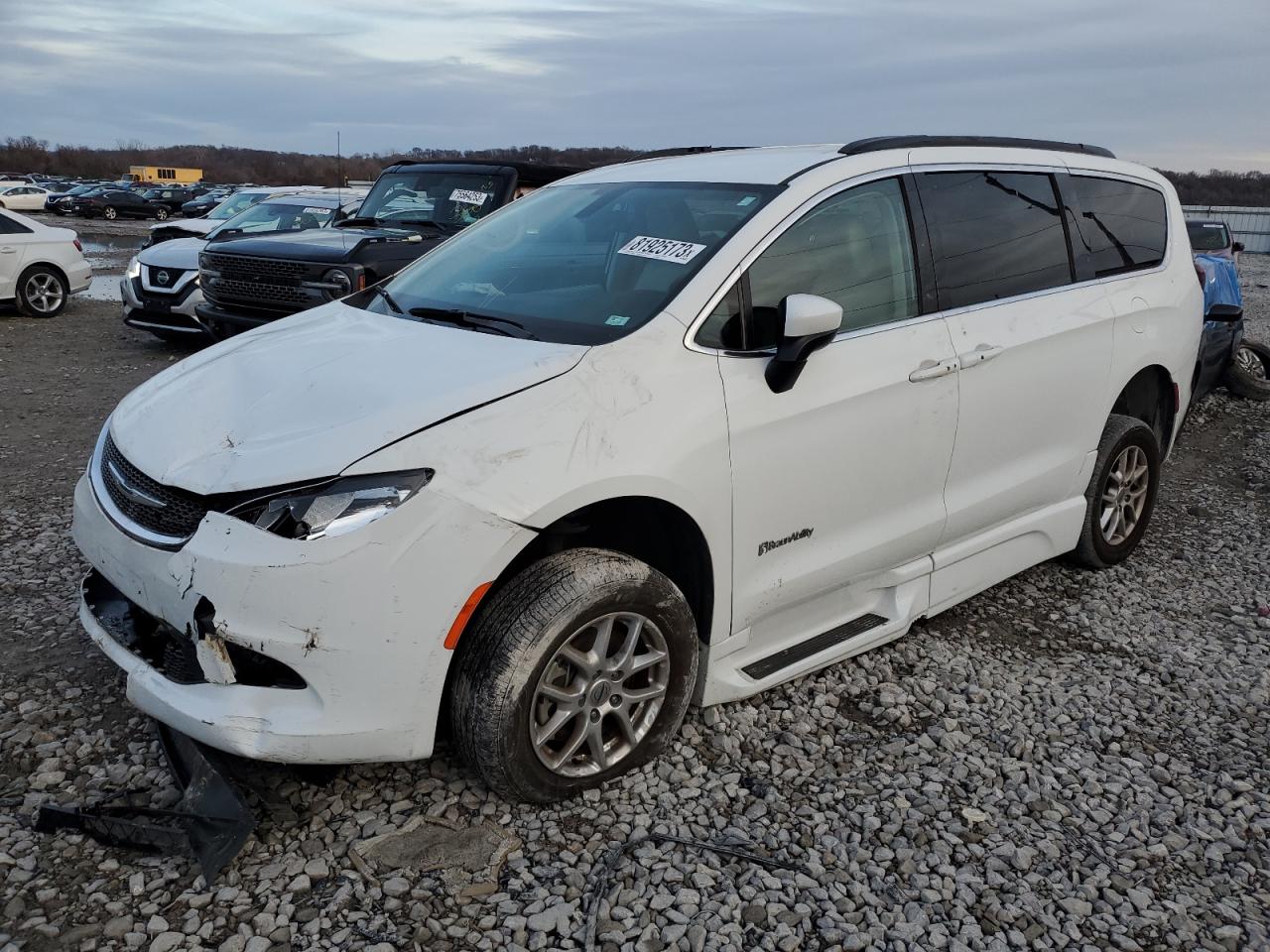 CHRYSLER VOYAGER LX 2021
