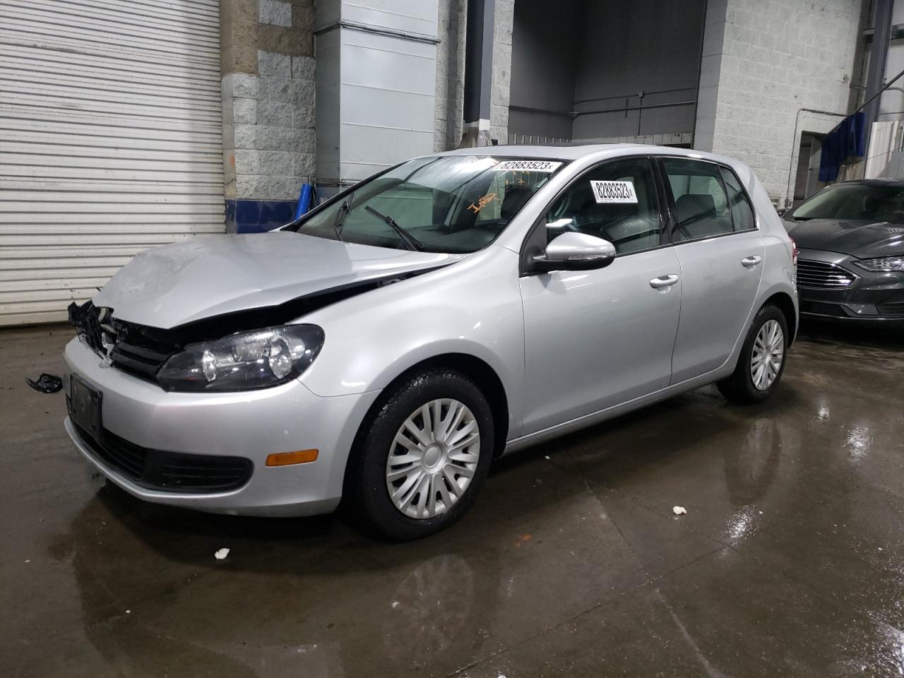 VOLKSWAGEN Golf 2013