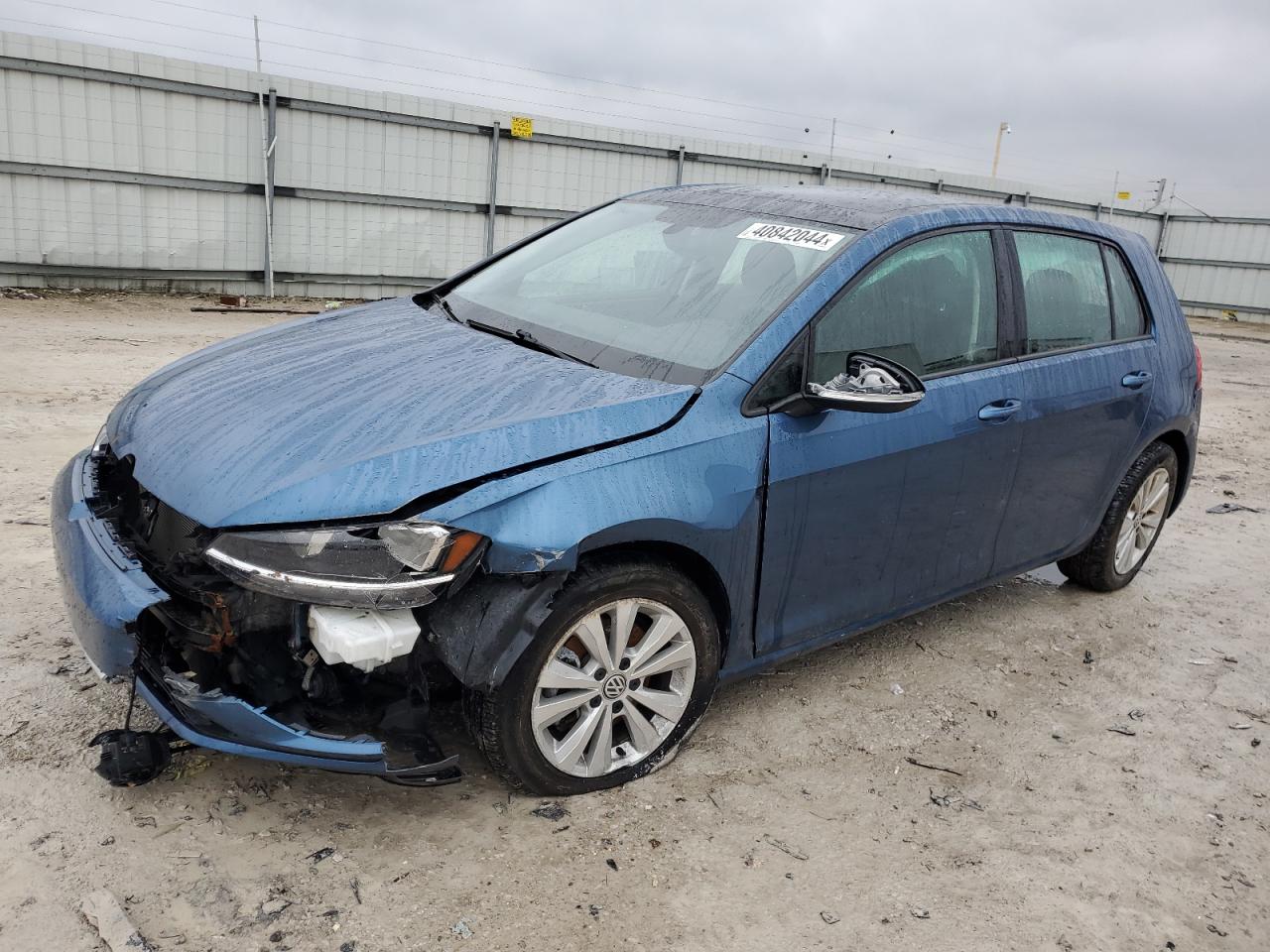 VOLKSWAGEN GOLF 2021