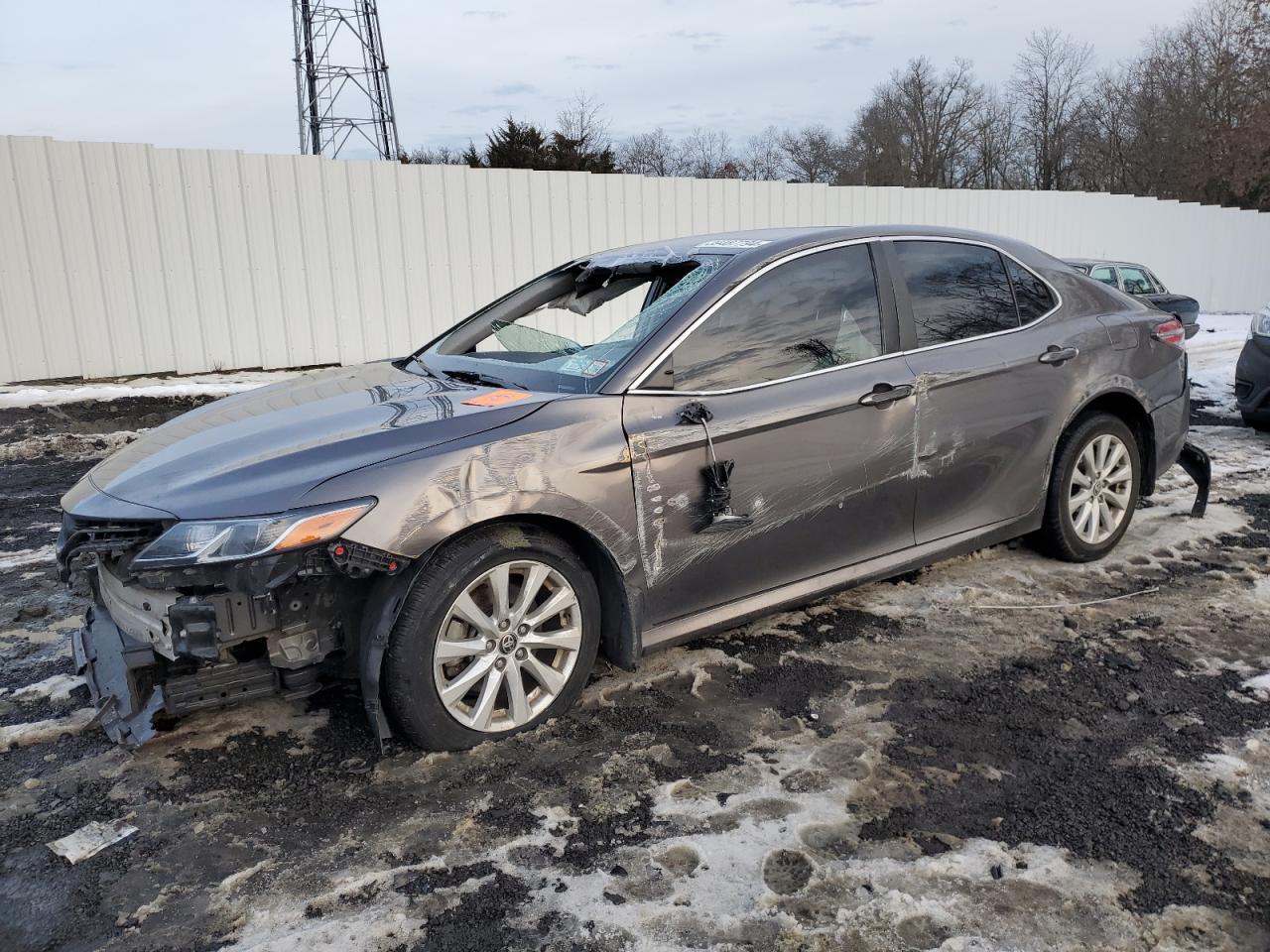 TOYOTA CAMRY LE 2020