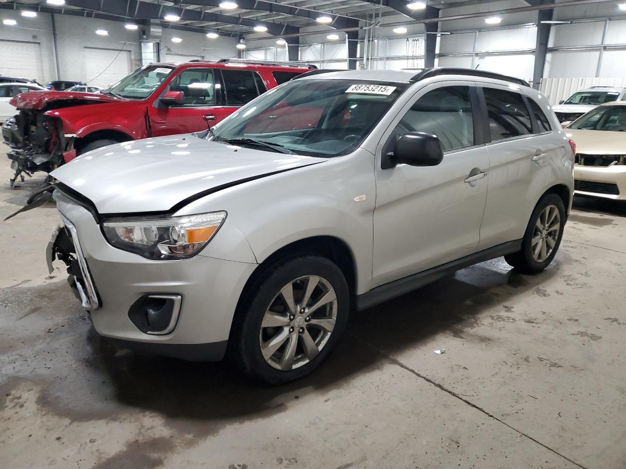 MITSUBISHI OUTLANDER 2013