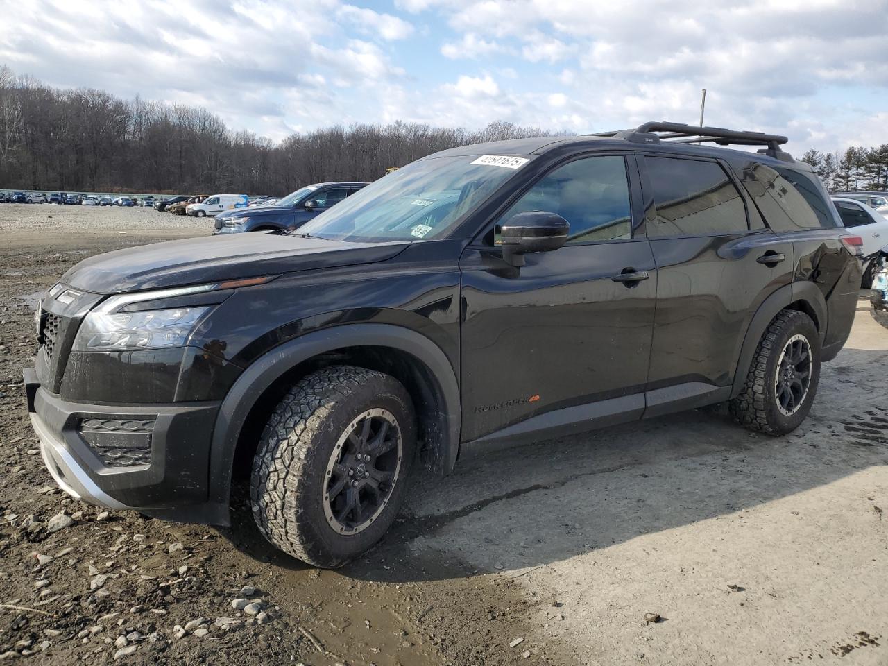 NISSAN PATHFINDER 2024