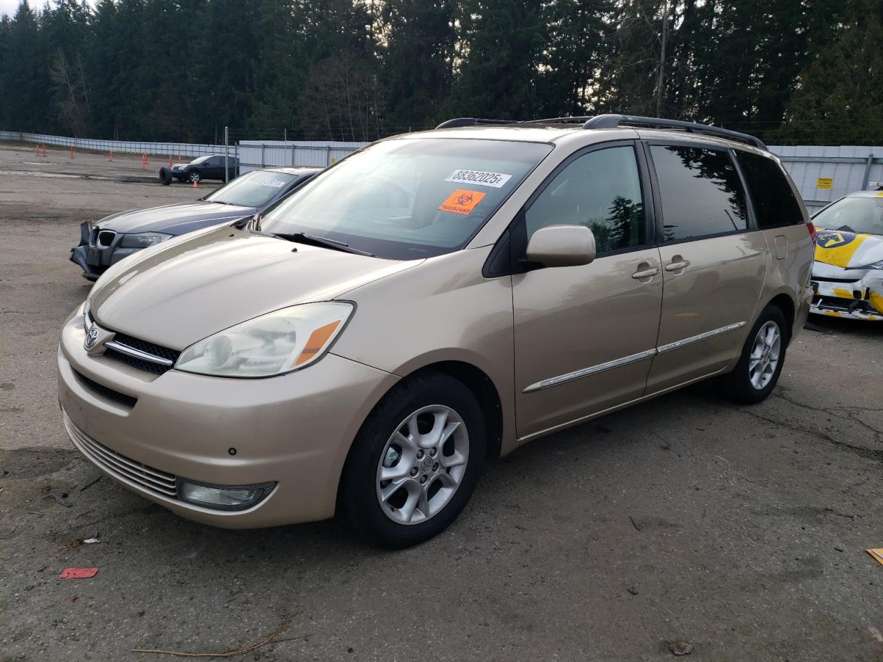 TOYOTA SIENNA XLE 2004