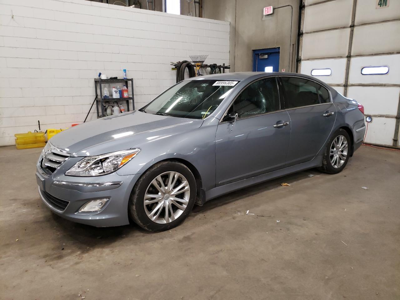 HYUNDAI GENESIS 3. 2014