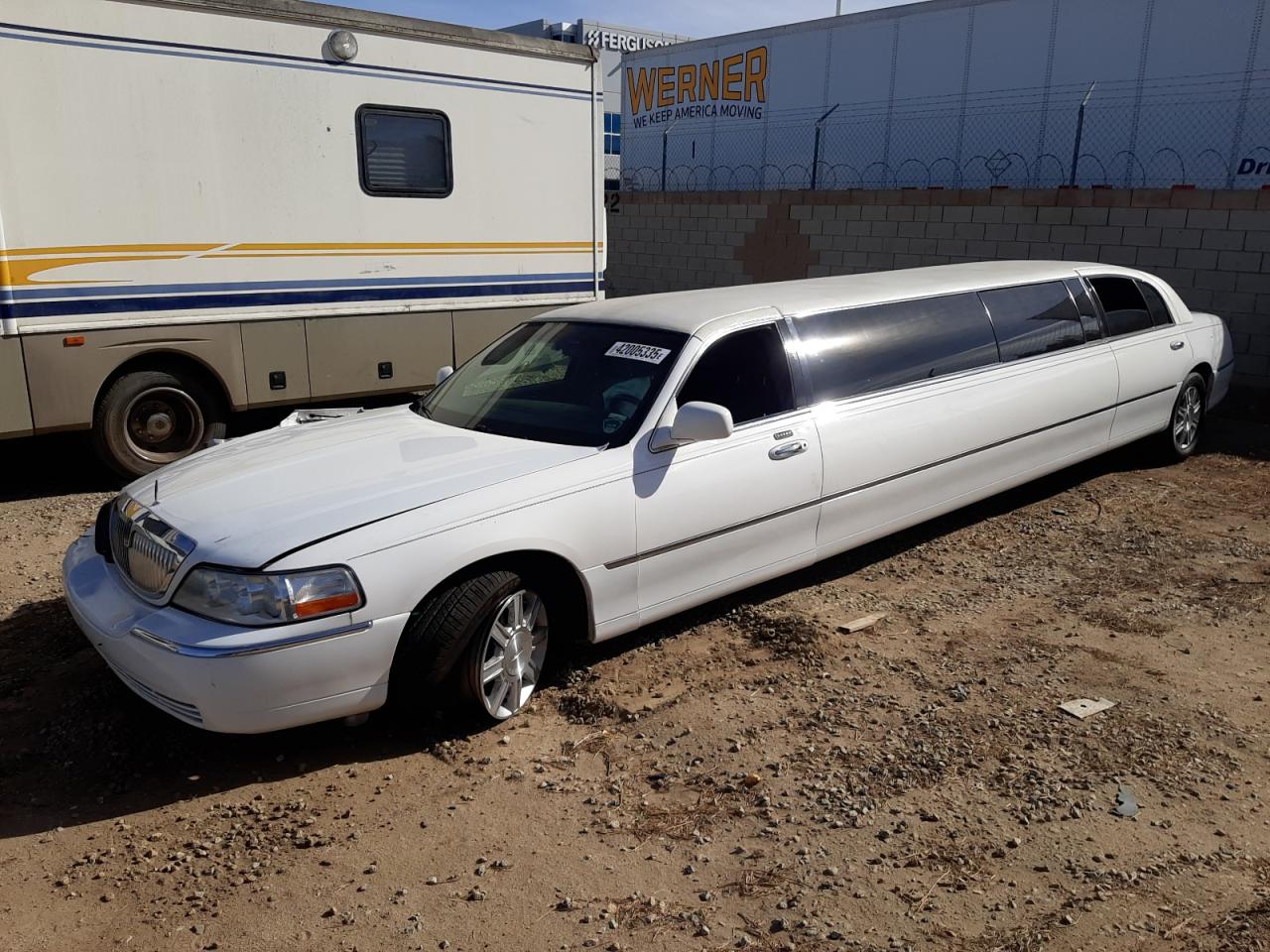 LINCOLN TOWN CAR E 2010