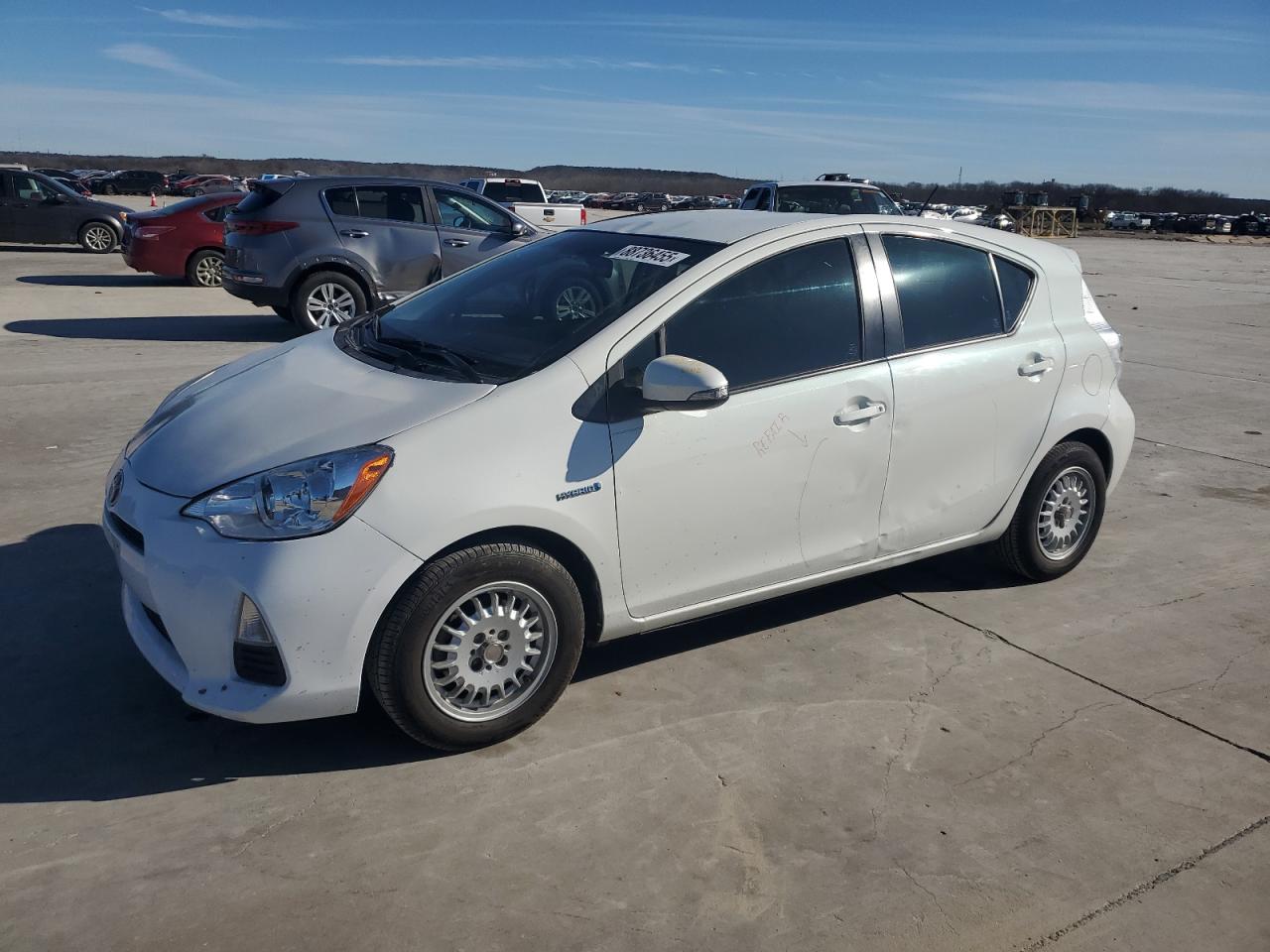 TOYOTA PRIUS C 2013