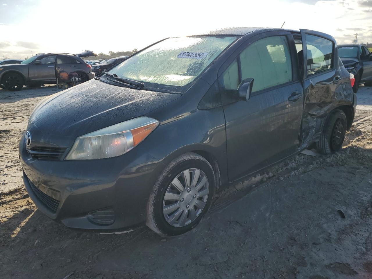 TOYOTA YARIS 2013