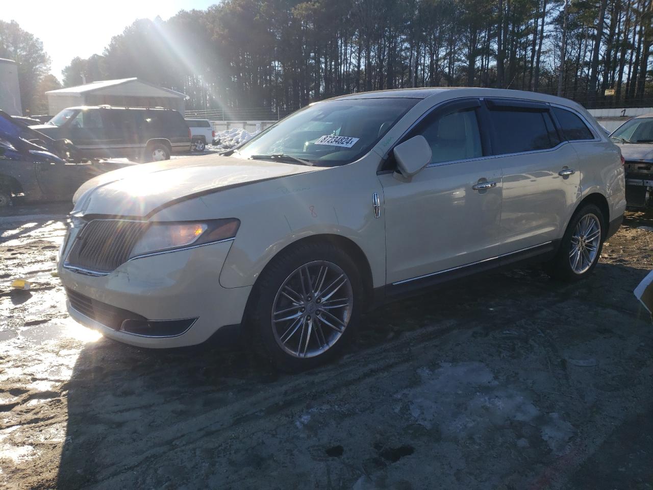 LINCOLN MKT 2014