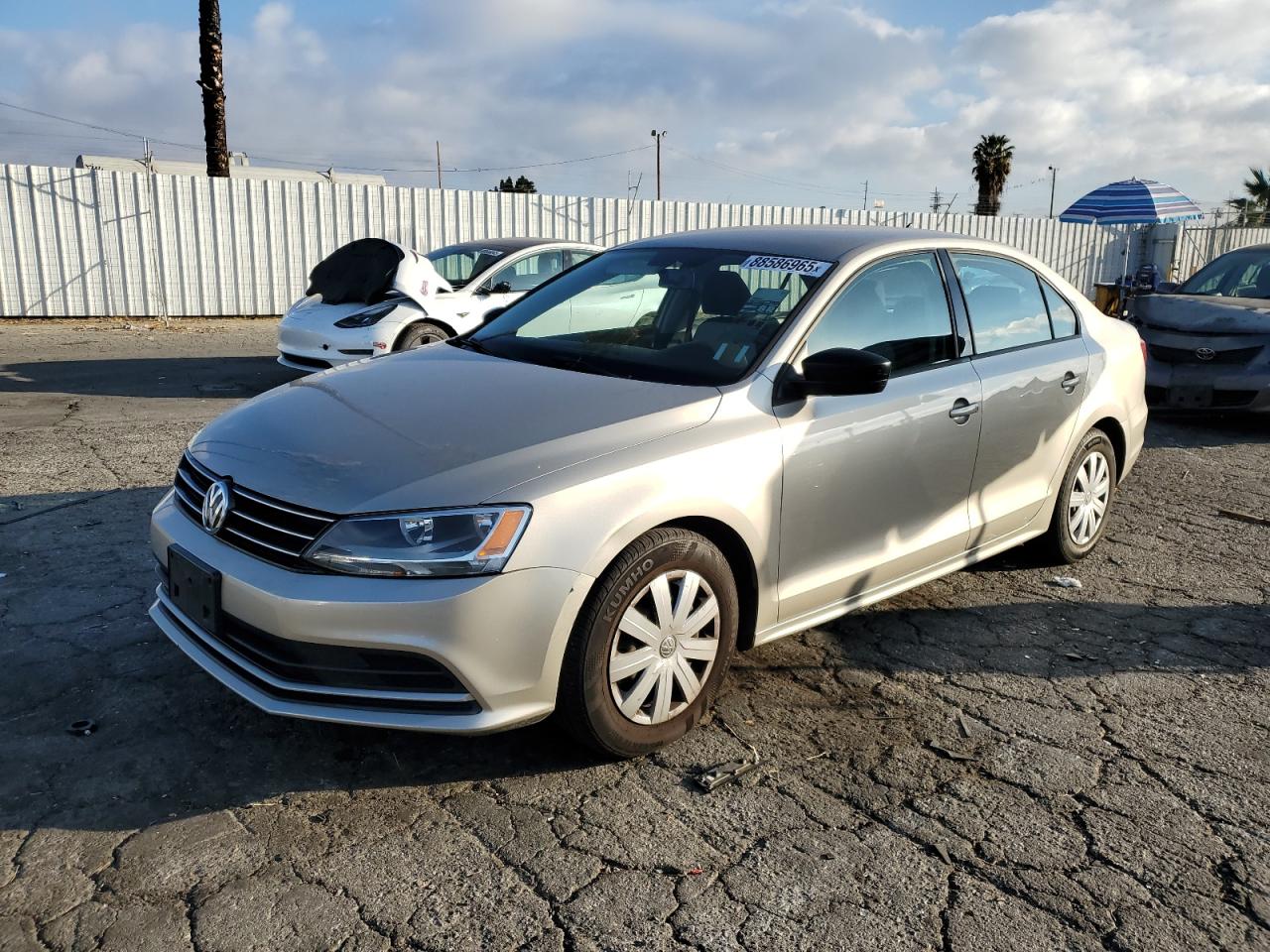 VOLKSWAGEN JETTA BASE 2015