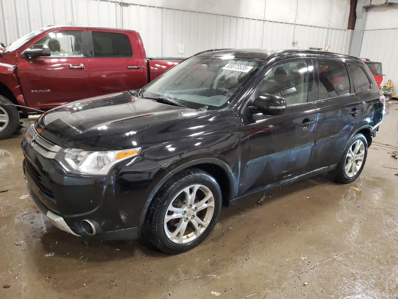MITSUBISHI OUTLANDER 2015