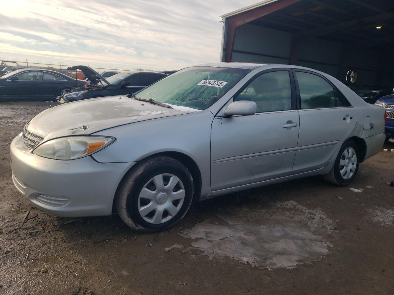 TOYOTA CAMRY LE 2004