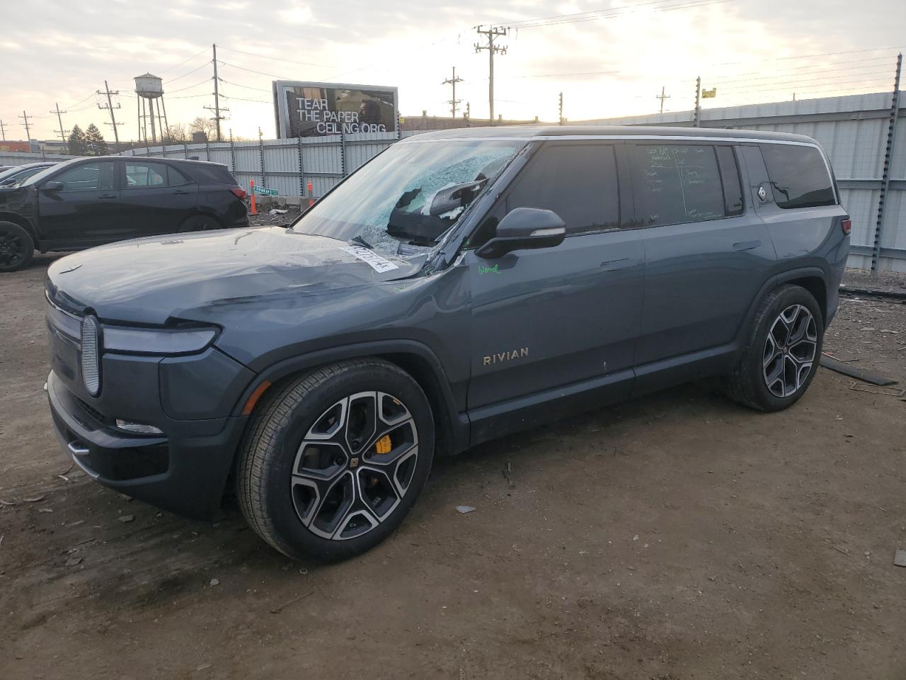 RIVIAN R1S LAUNCH 2023