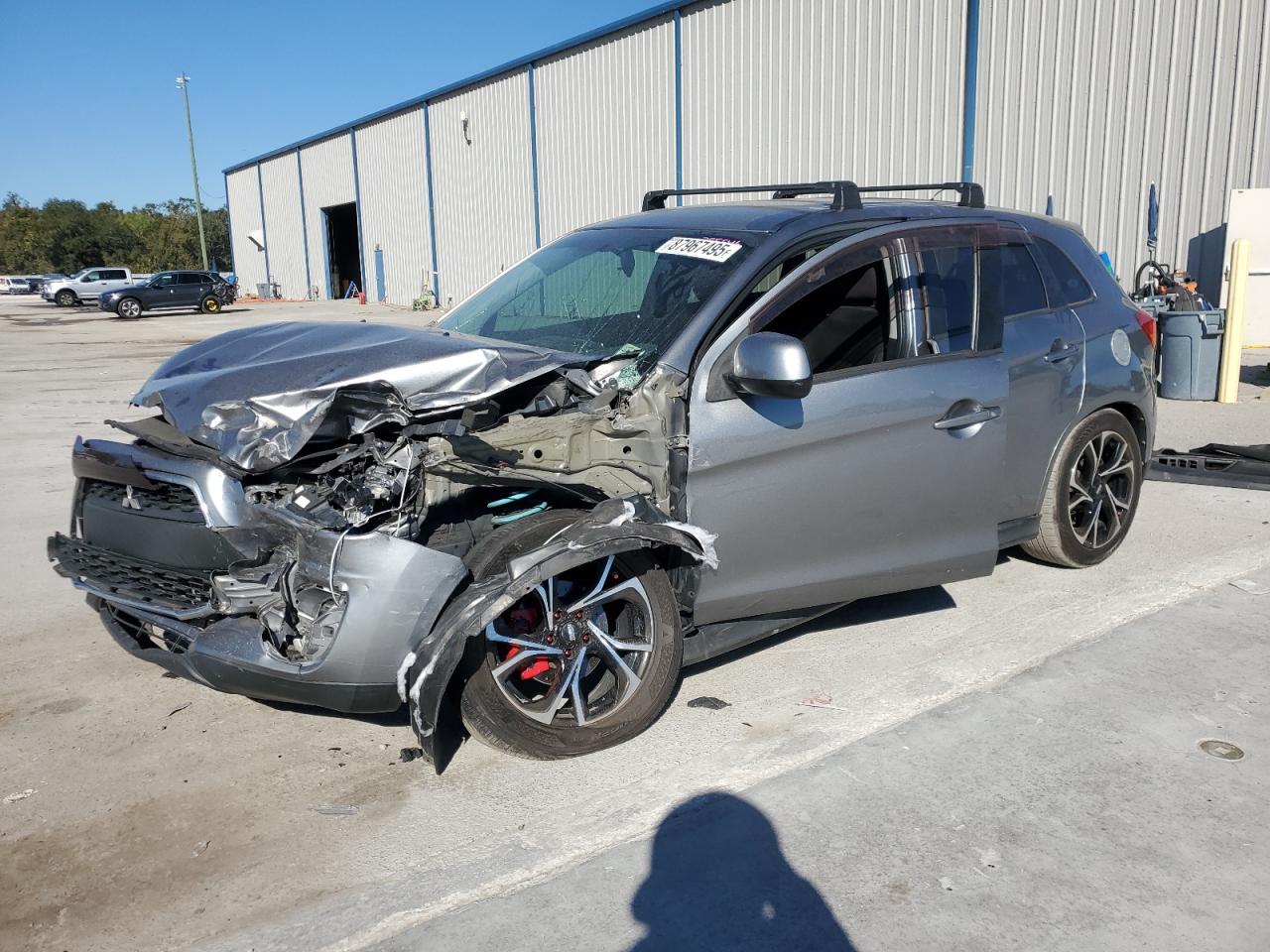 MITSUBISHI OUTLANDER 2015
