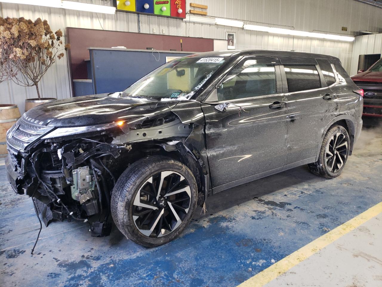MITSUBISHI OUTLANDER 2024
