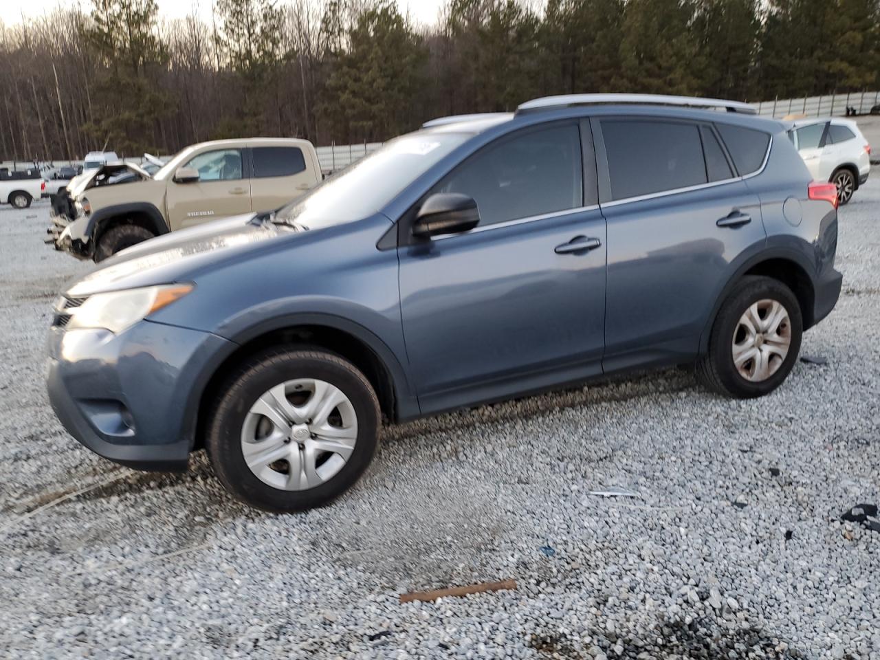 TOYOTA RAV4 LE 2014